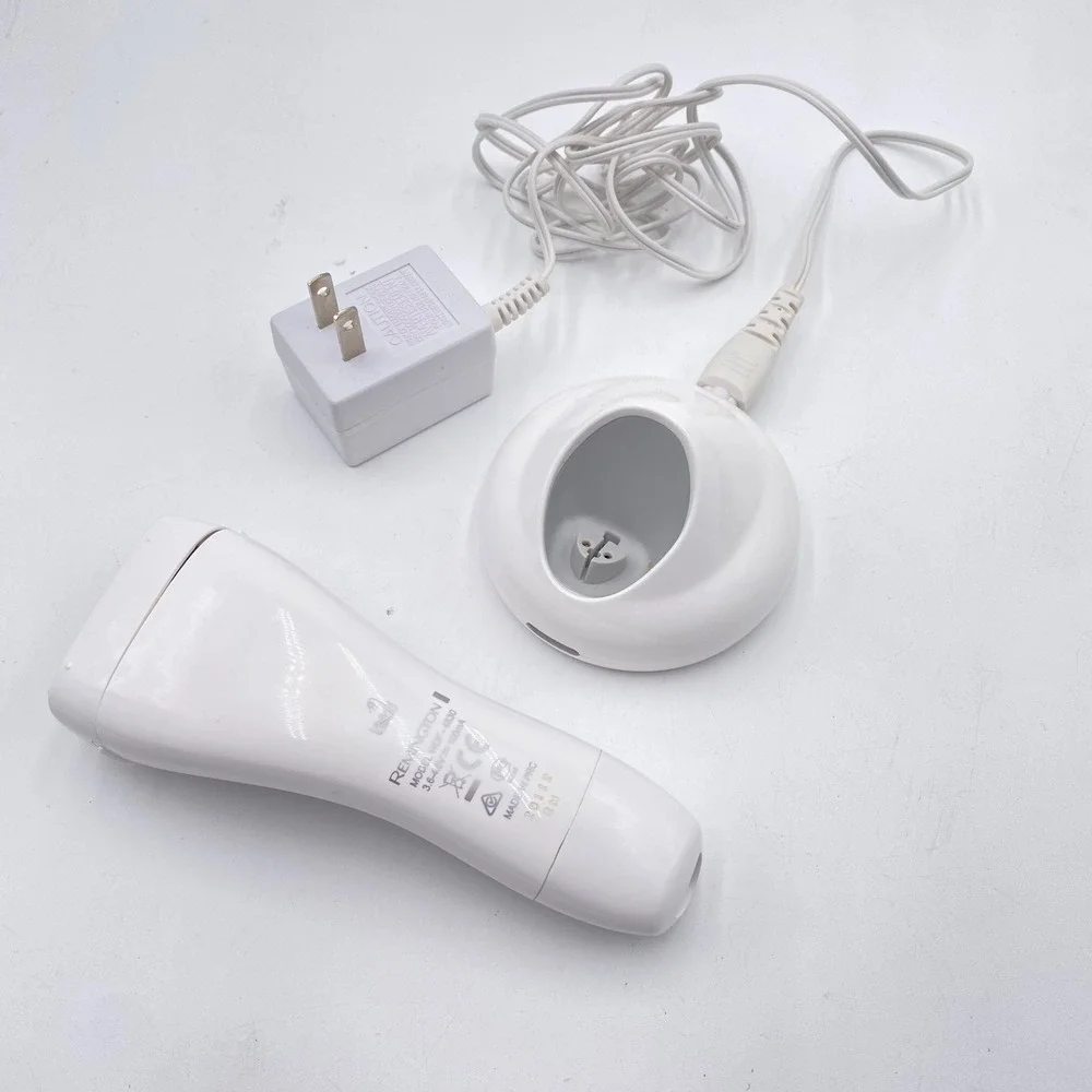 Remington‎ WDF-4830 Smooth & Silky Electric Shaver Womens White Wet/Dry Cordless